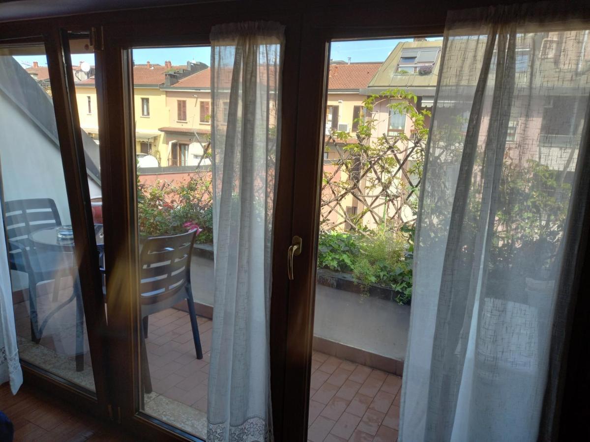 The Boheme Vintage Junior Suite ---- Cozy & Quiet & Comfortable With Private Bathroom & Fully Equipped Kitchenette & Cozy Balcony - Lift To 4Th Floor - Metro' Verde -Green Subway Porta Genova Mediolan Zewnętrze zdjęcie