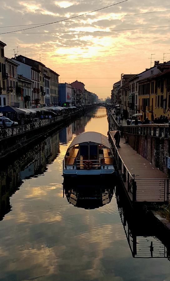 The Boheme Vintage Junior Suite ---- Cozy & Quiet & Comfortable With Private Bathroom & Fully Equipped Kitchenette & Cozy Balcony - Lift To 4Th Floor - Metro' Verde -Green Subway Porta Genova Mediolan Zewnętrze zdjęcie